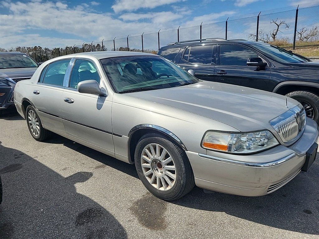 2003 Lincoln Town Car - $9,995