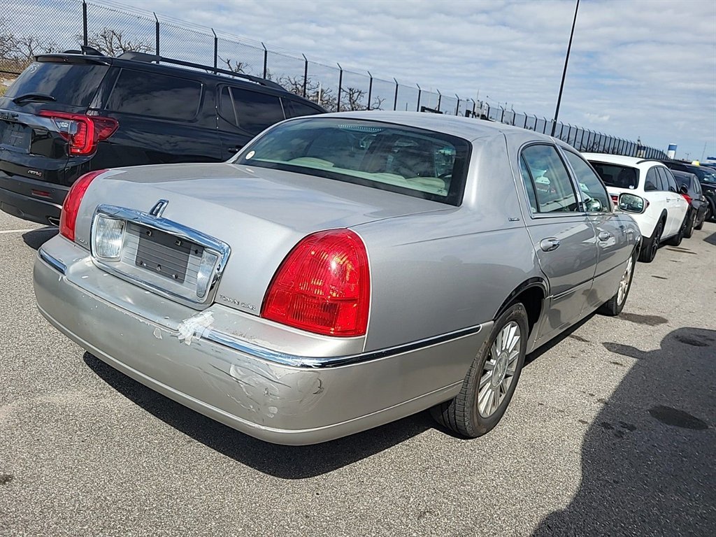 2003 Lincoln Town Car - $9,995