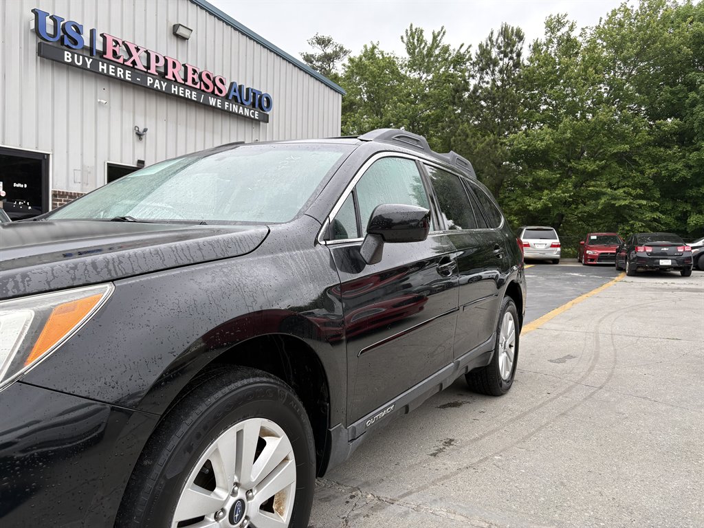 2017 Subaru Outback - $10,995