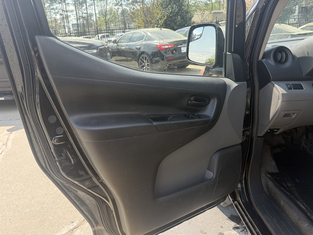 2018 Nissan NV200 - $9,995