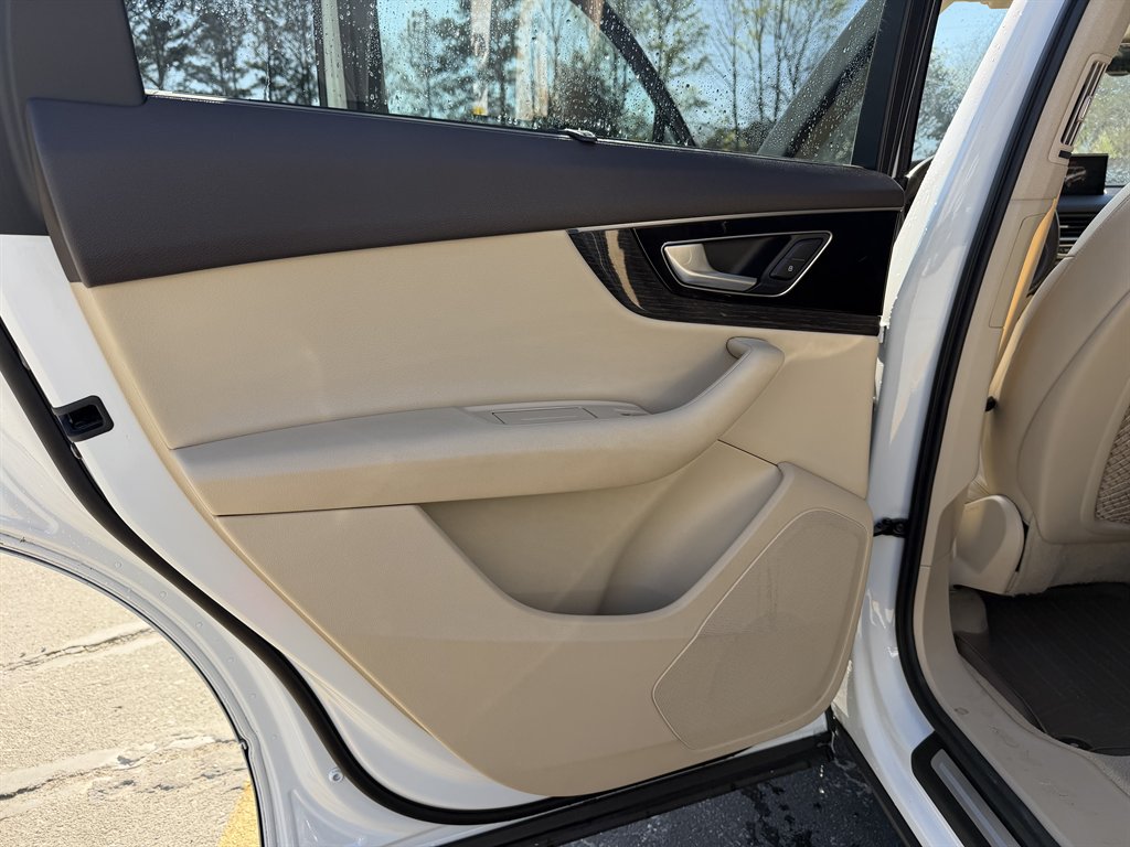 2017 Audi Q7 - $14,995