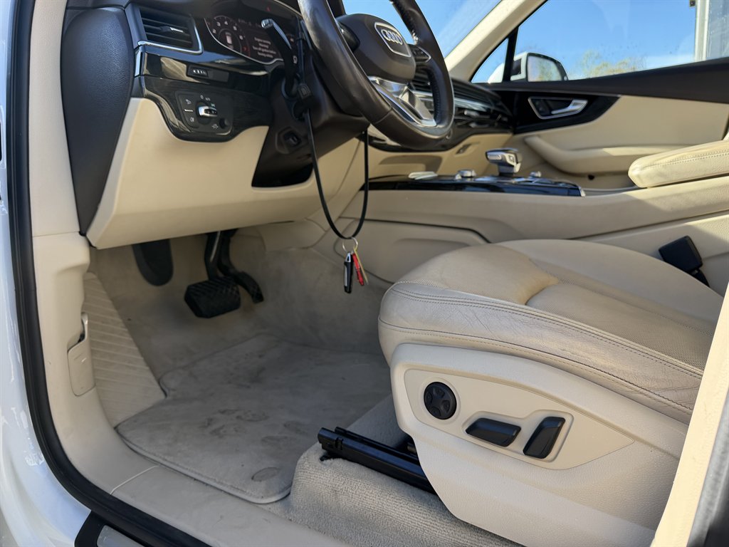2017 Audi Q7 - $14,995