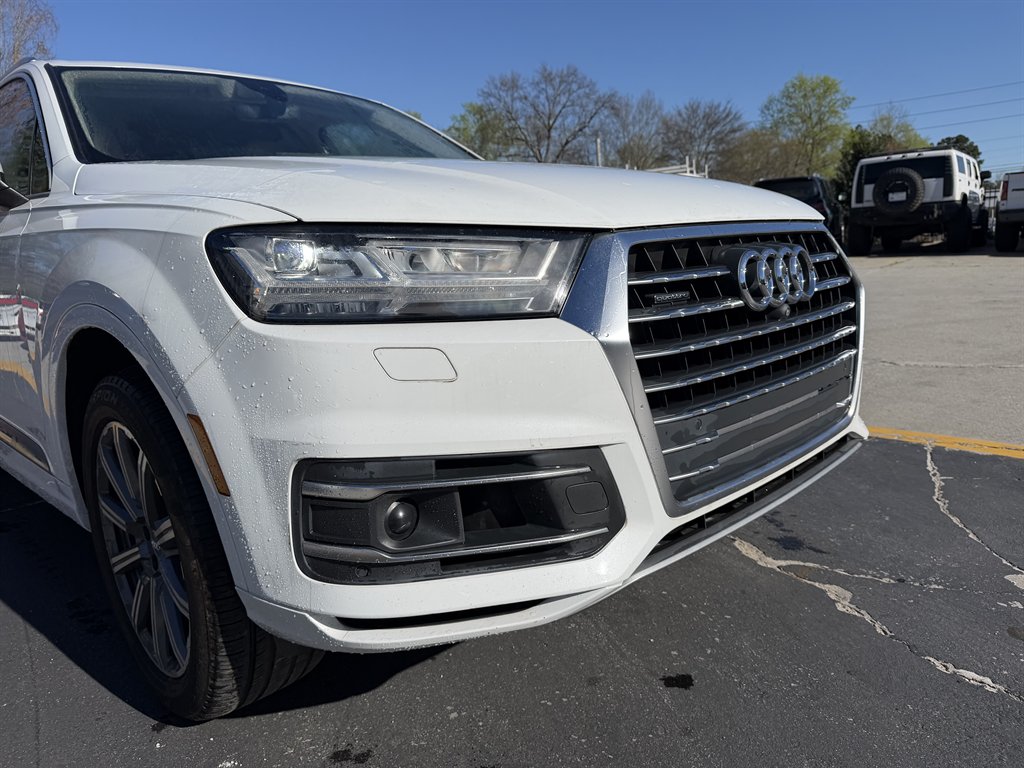2017 Audi Q7 - $14,995