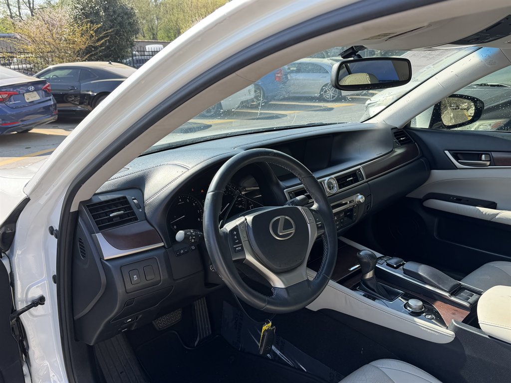 2014 Lexus GS - $14,995