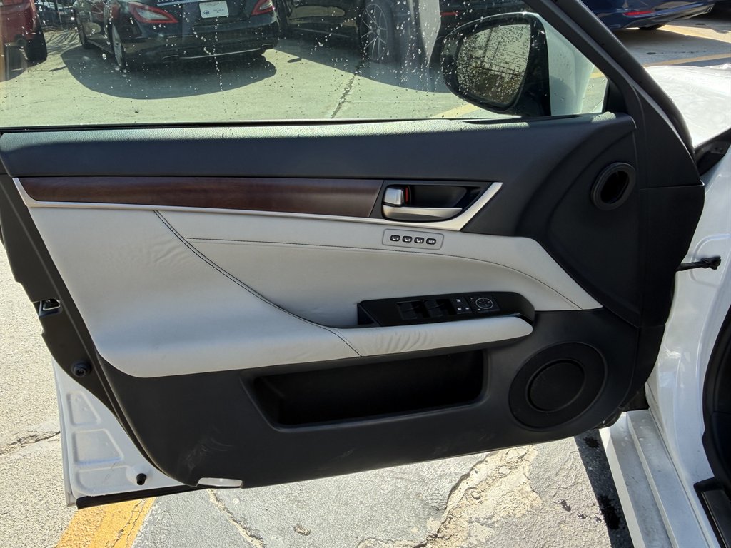 2014 Lexus GS - $14,995