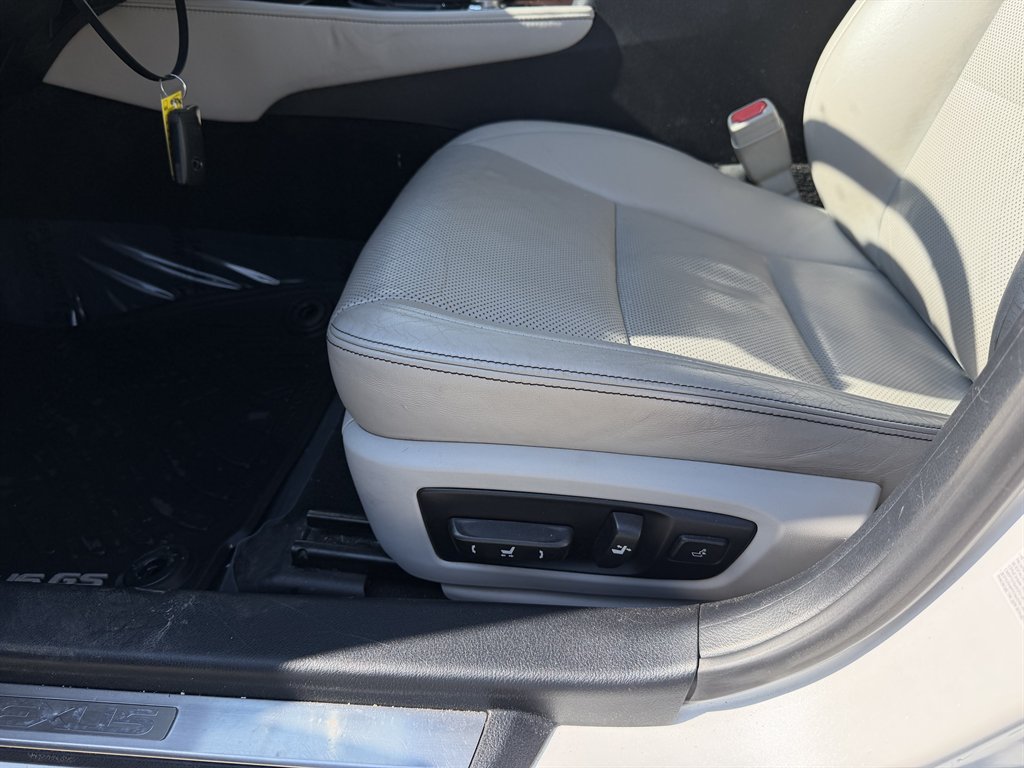 2014 Lexus GS - $14,995