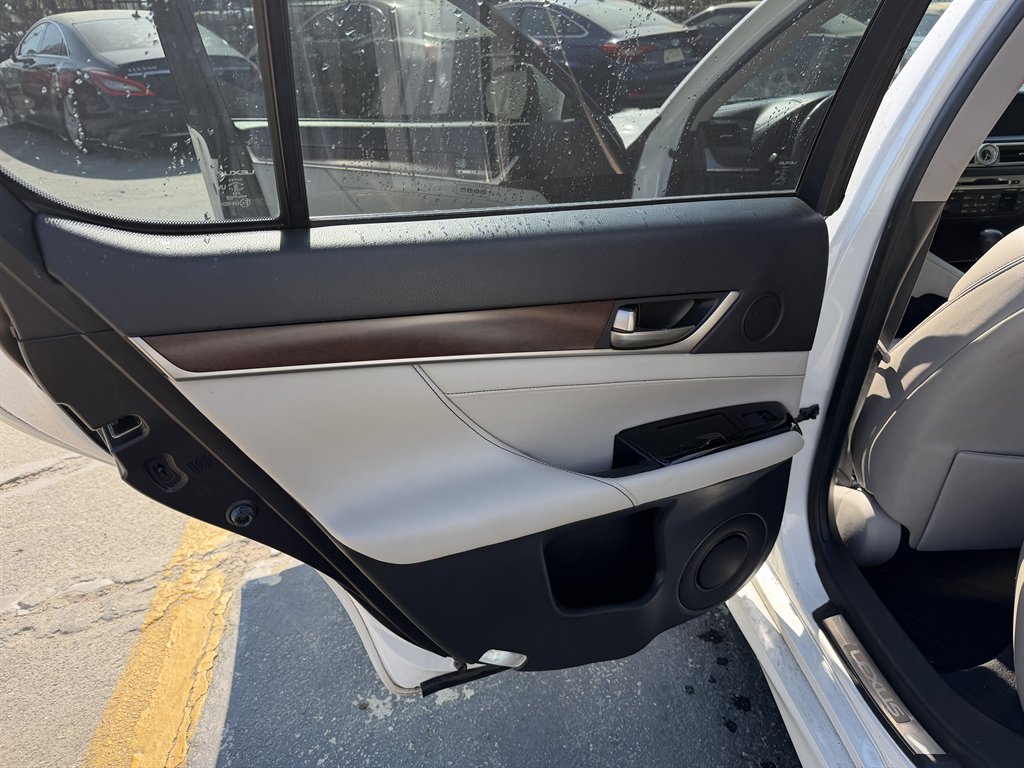 2014 Lexus GS - $14,995