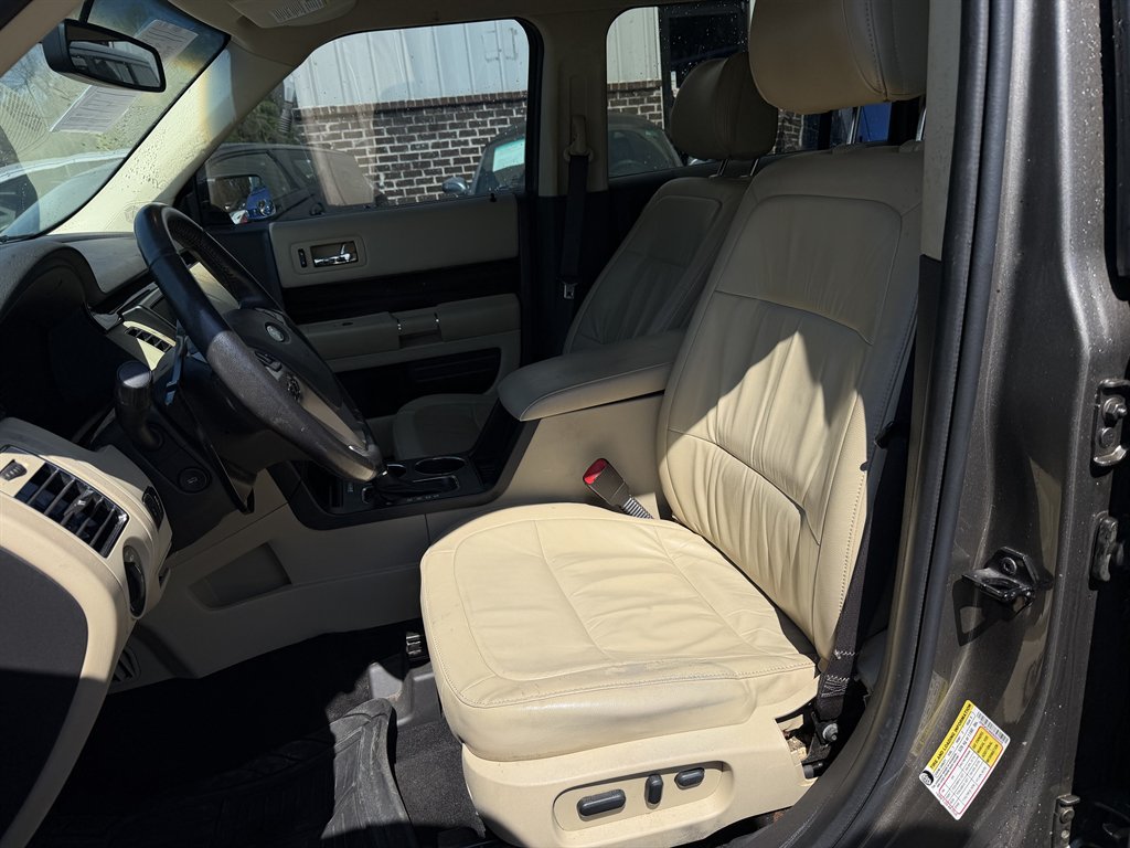 2014 Ford Flex - $7,995