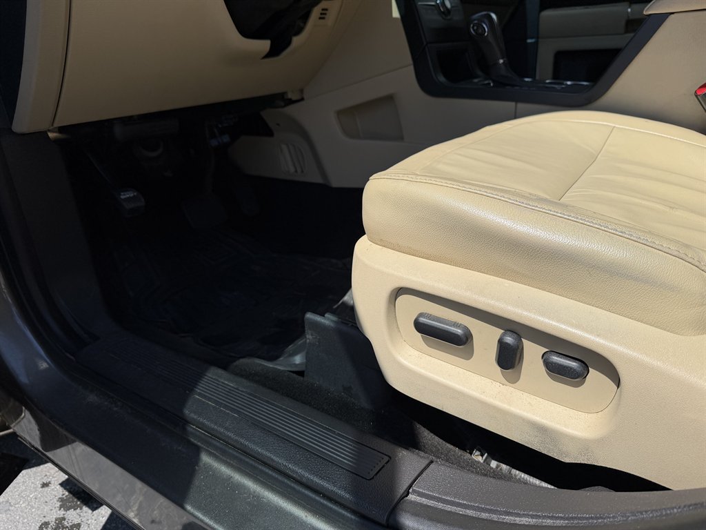 2014 Ford Flex - $7,995