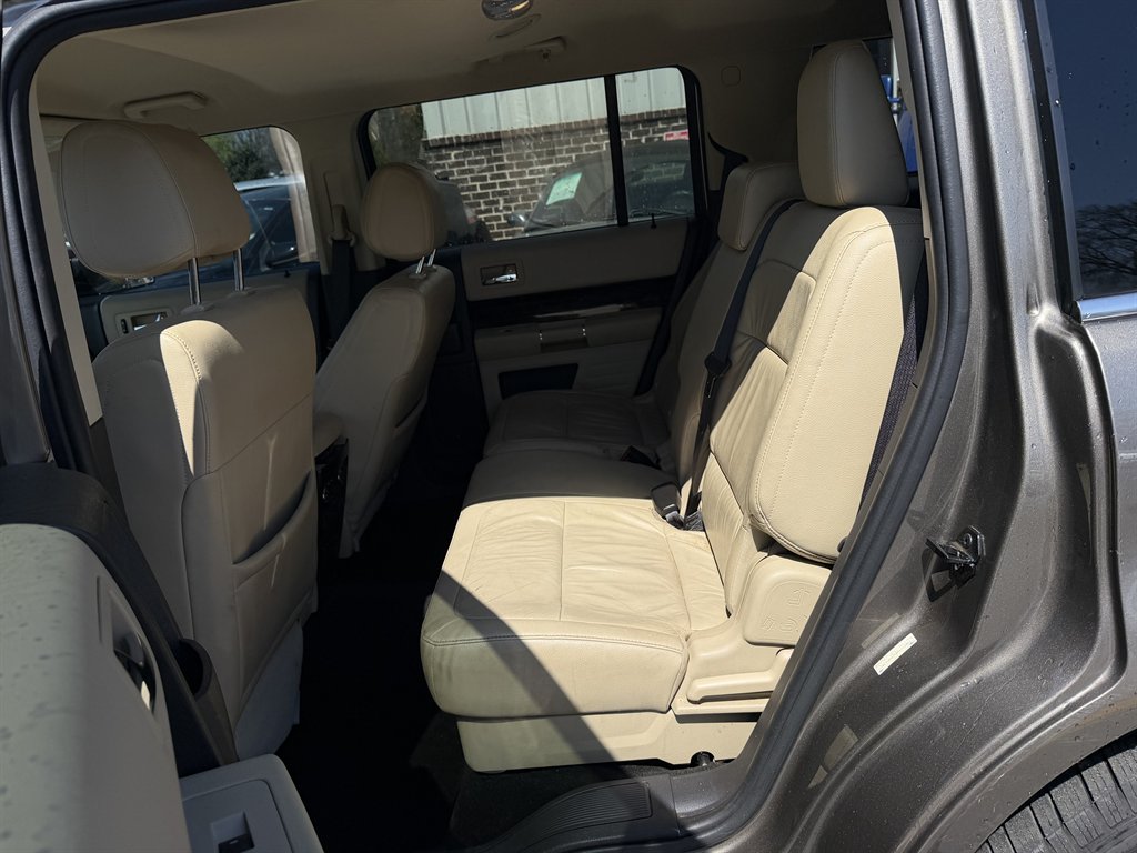 2014 Ford Flex - $7,995