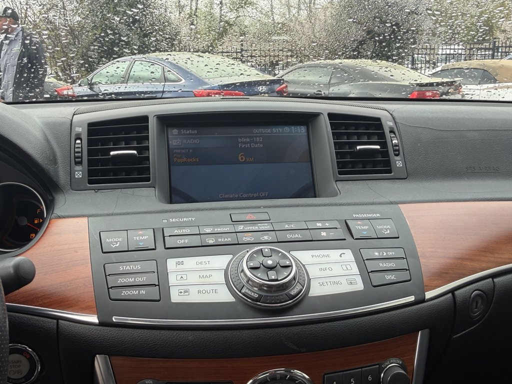 2007 INFINITI M - $7,995