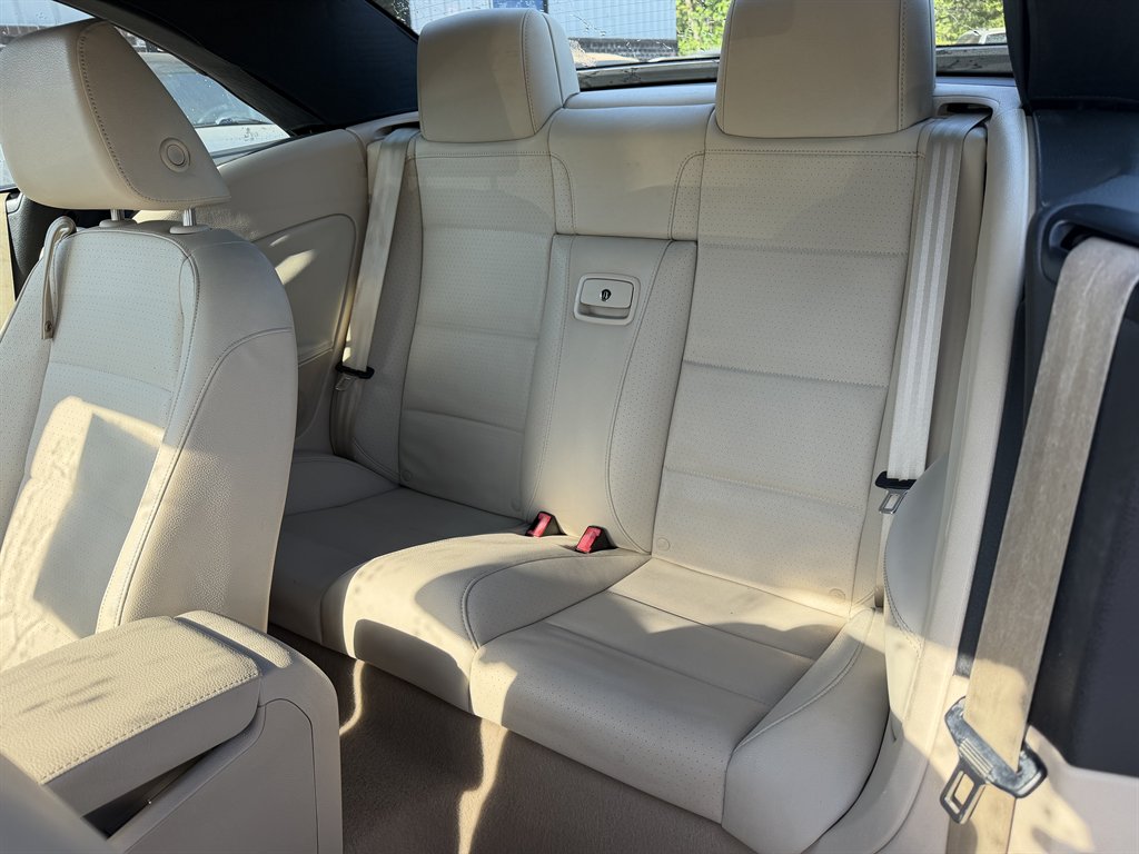2010 Volkswagen Eos - $7,995