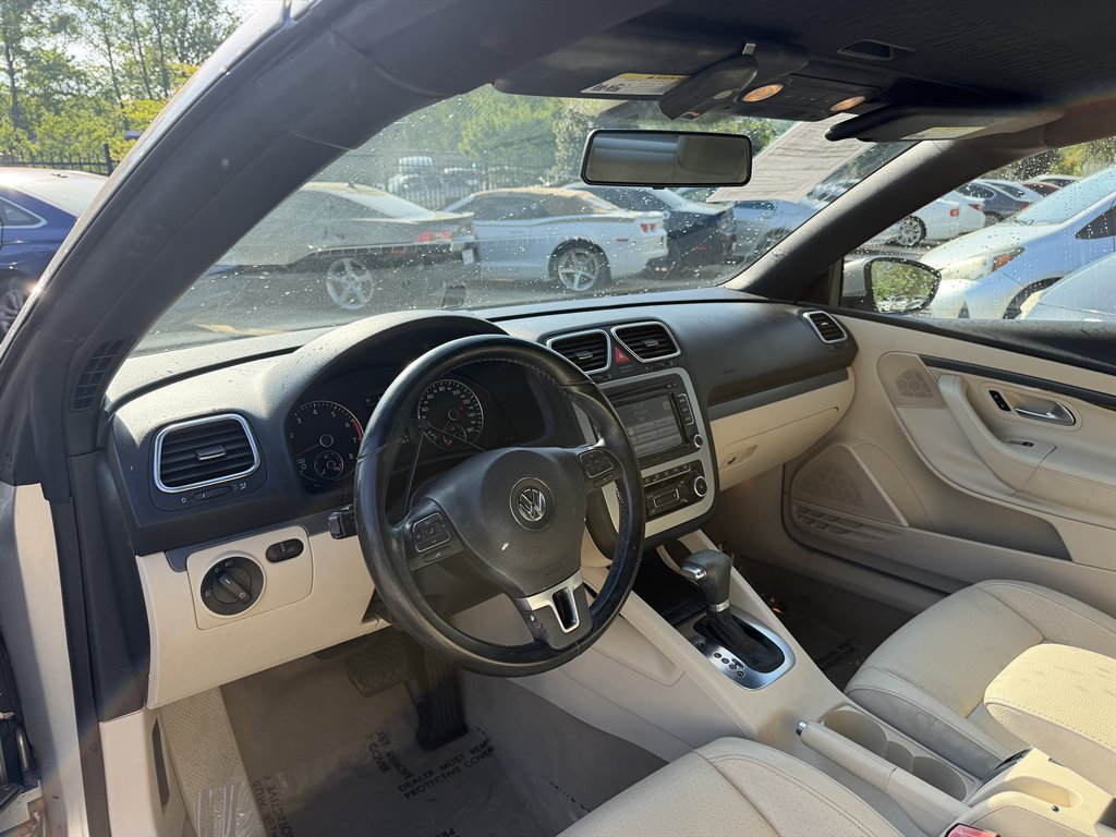 2010 Volkswagen Eos - $7,995