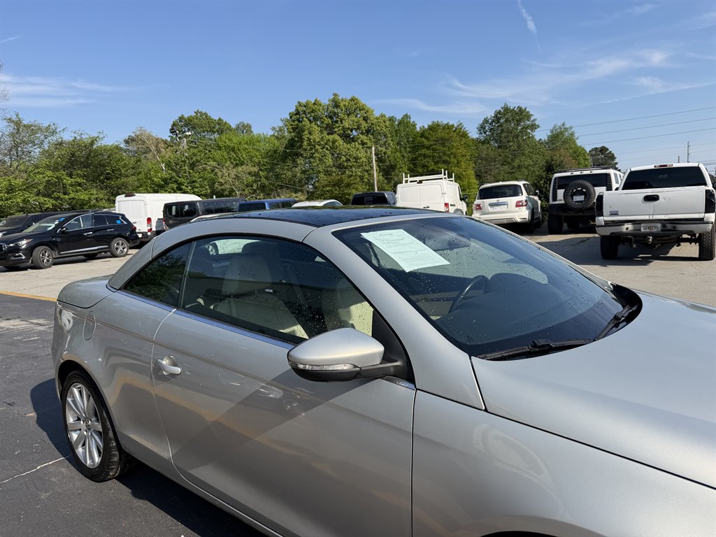 2010 Volkswagen Eos - $7,995