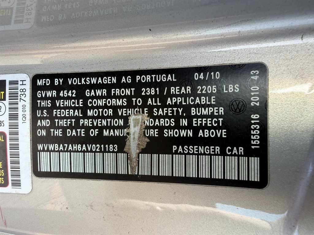 2010 Volkswagen Eos - $7,995