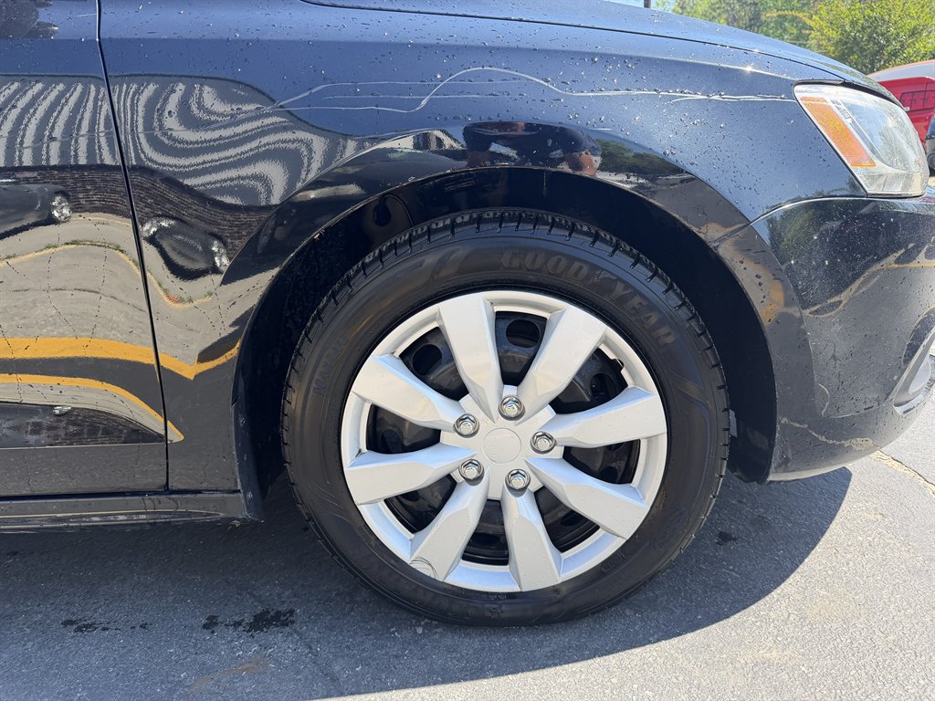 2012 Volkswagen Jetta - $4,995