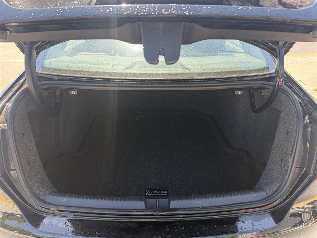 2012 Volkswagen Jetta - $4,995