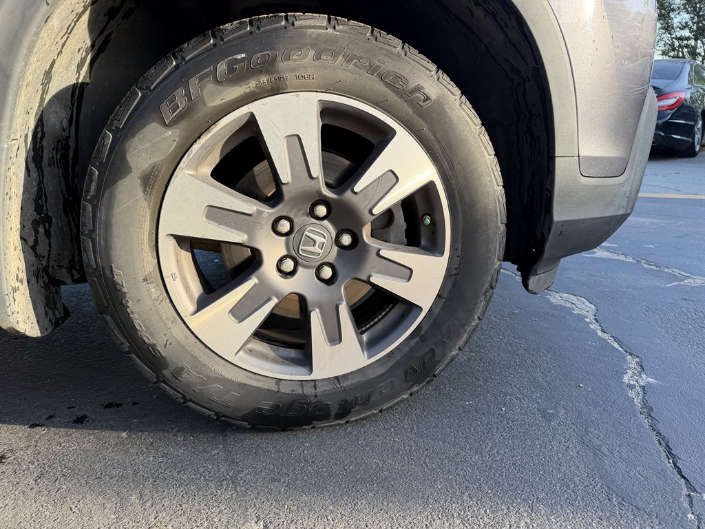 2017 Honda Ridgeline - $14,995