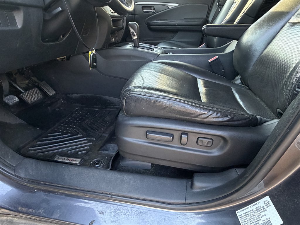 2017 Honda Ridgeline - $14,995