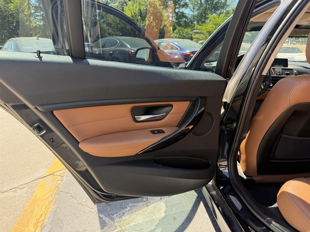 2015 BMW 3 Series - $8,175