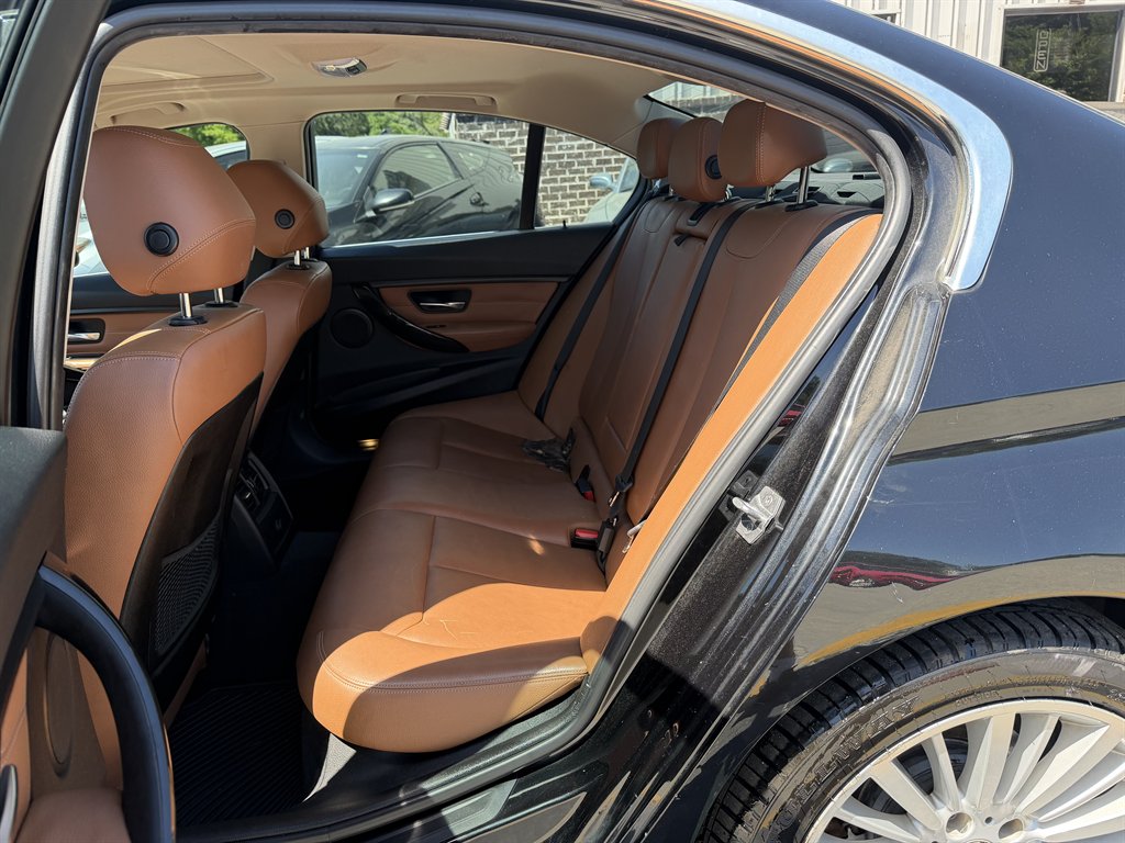 2015 BMW 3 Series - $8,175