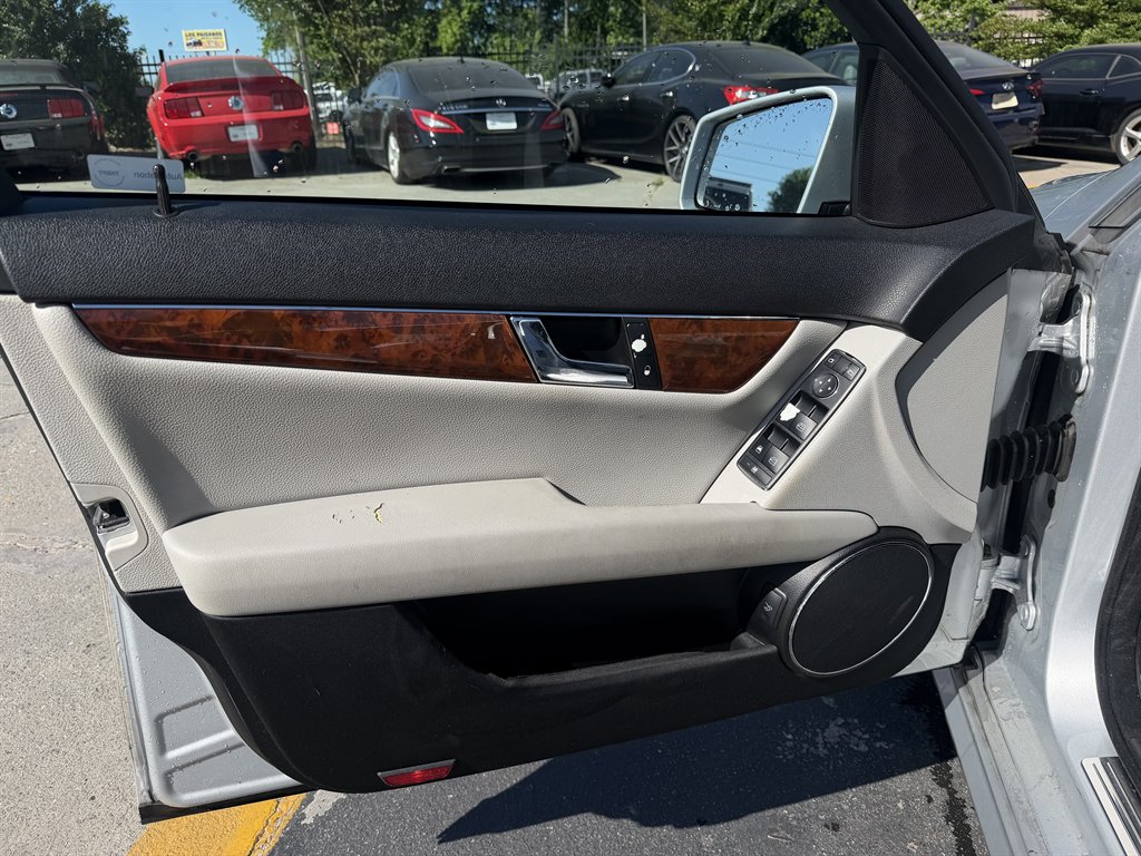 2010 Mercedes-Benz C-Class - $8,995