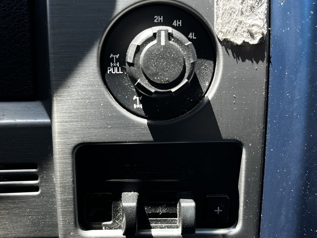 2013 Ford F150 - $19,995