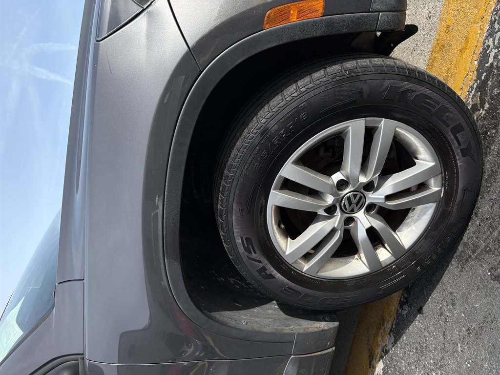 2012 Volkswagen Tiguan - $5,995
