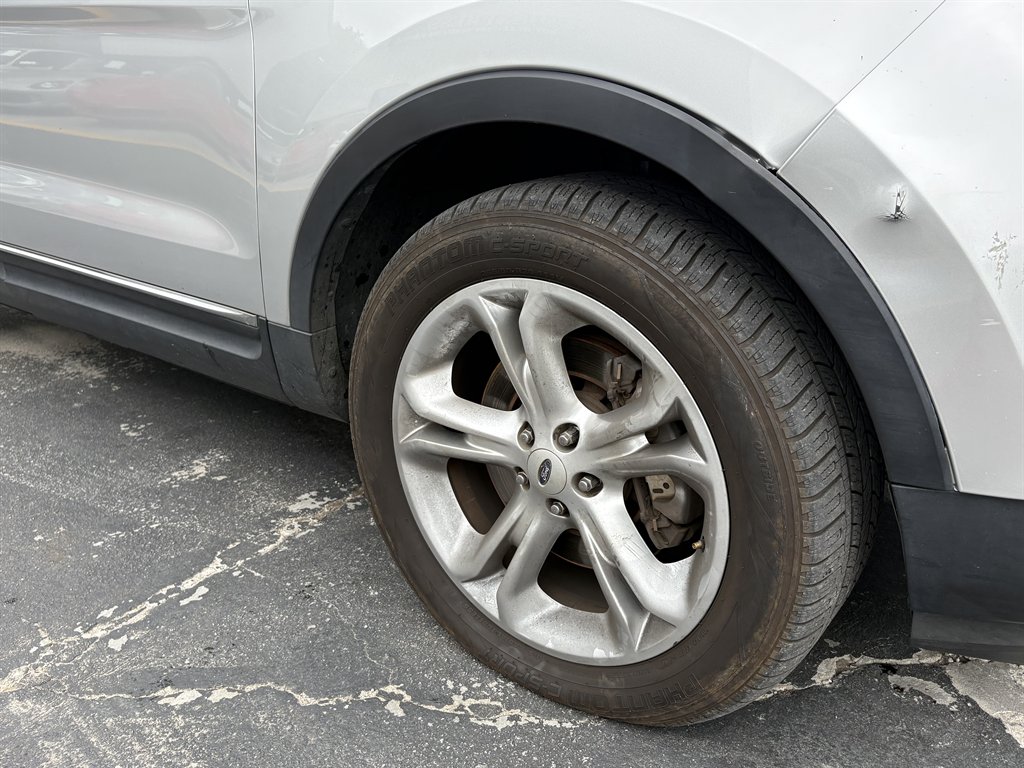 2015 Ford Explorer - $7,995