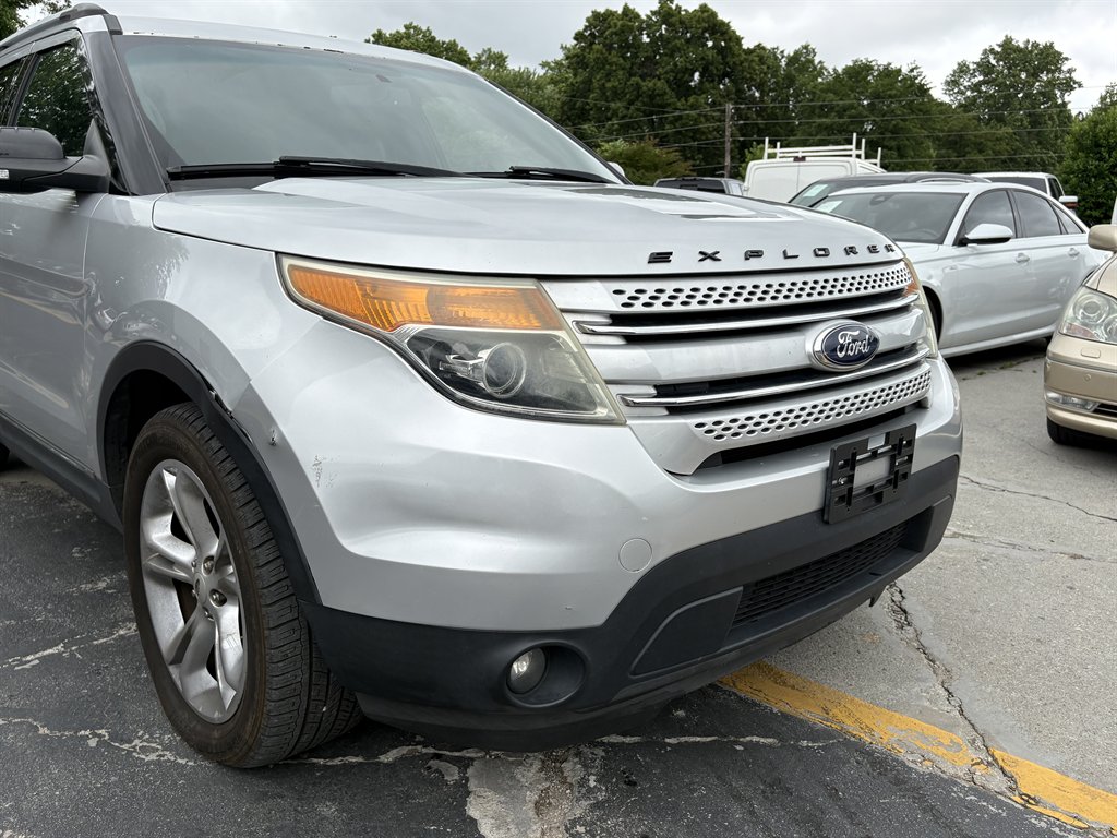 2015 Ford Explorer - $7,995