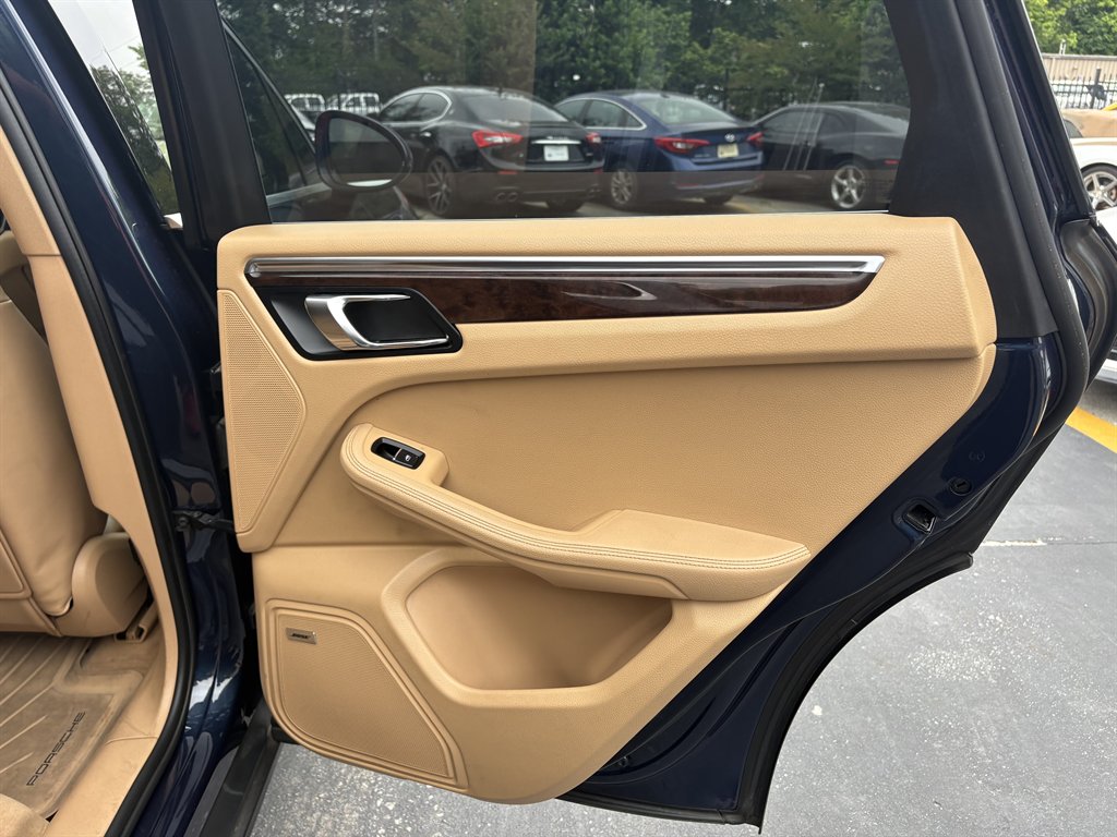 2016 Porsche Macan - $20,175