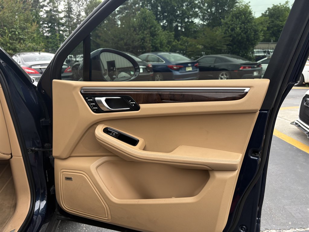 2016 Porsche Macan - $20,175