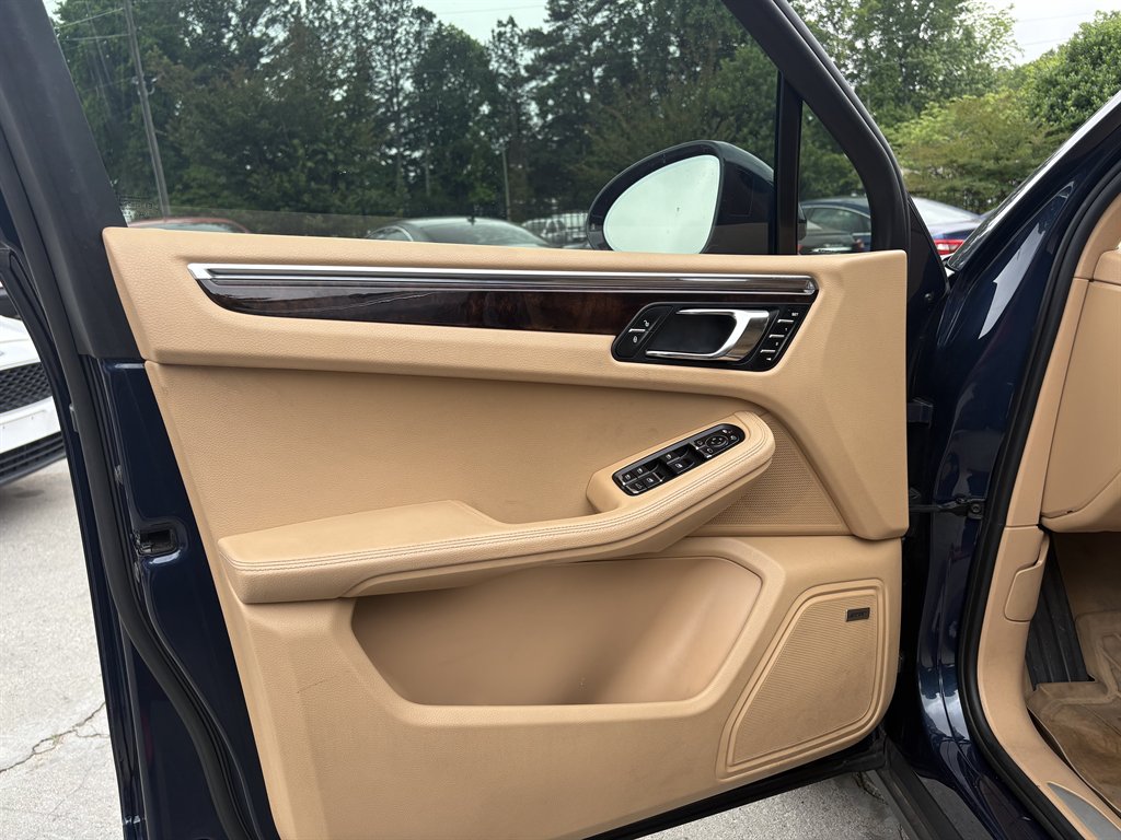 2016 Porsche Macan - $20,175