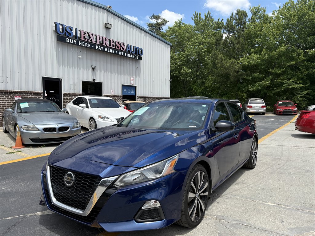 2019 Nissan Altima - $9,995