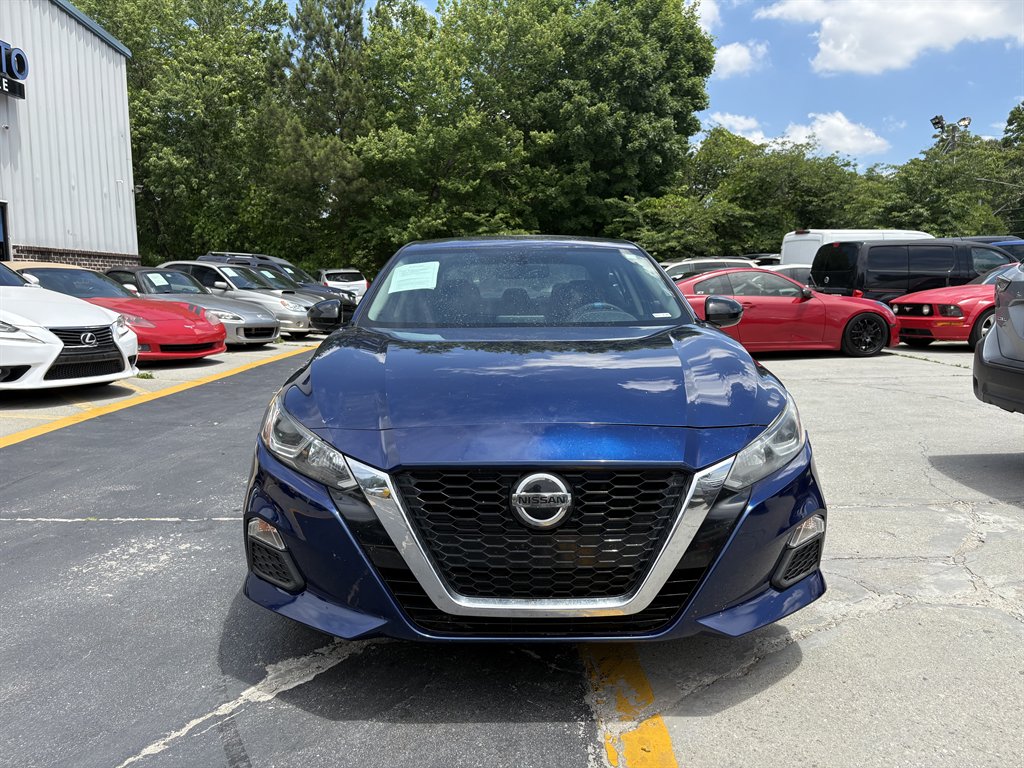2019 Nissan Altima - $9,995