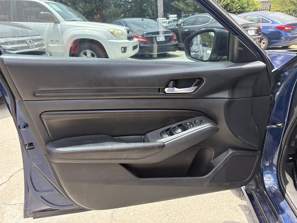 2019 Nissan Altima - $9,995