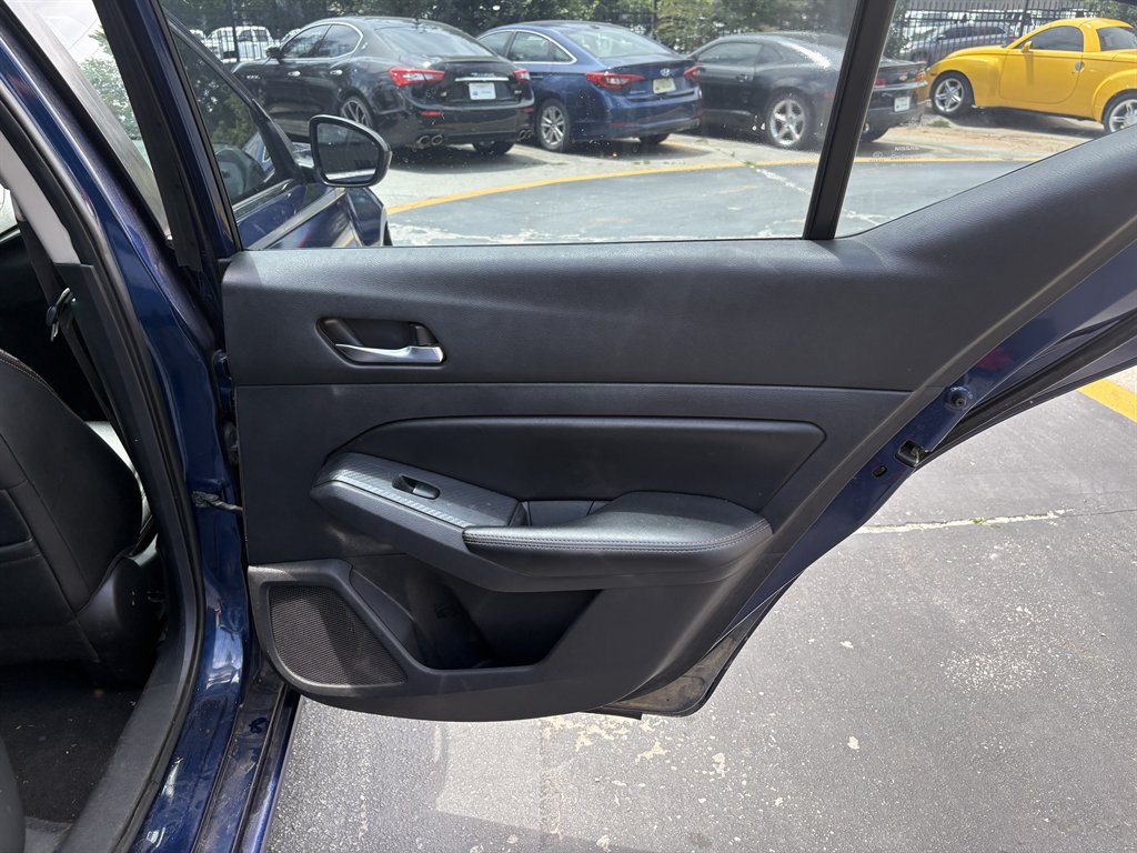 2019 Nissan Altima - $9,995