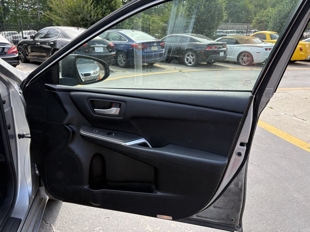 2016 Toyota Camry - $6,995