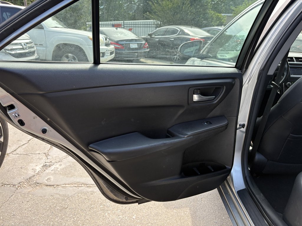 2016 Toyota Camry - $6,995