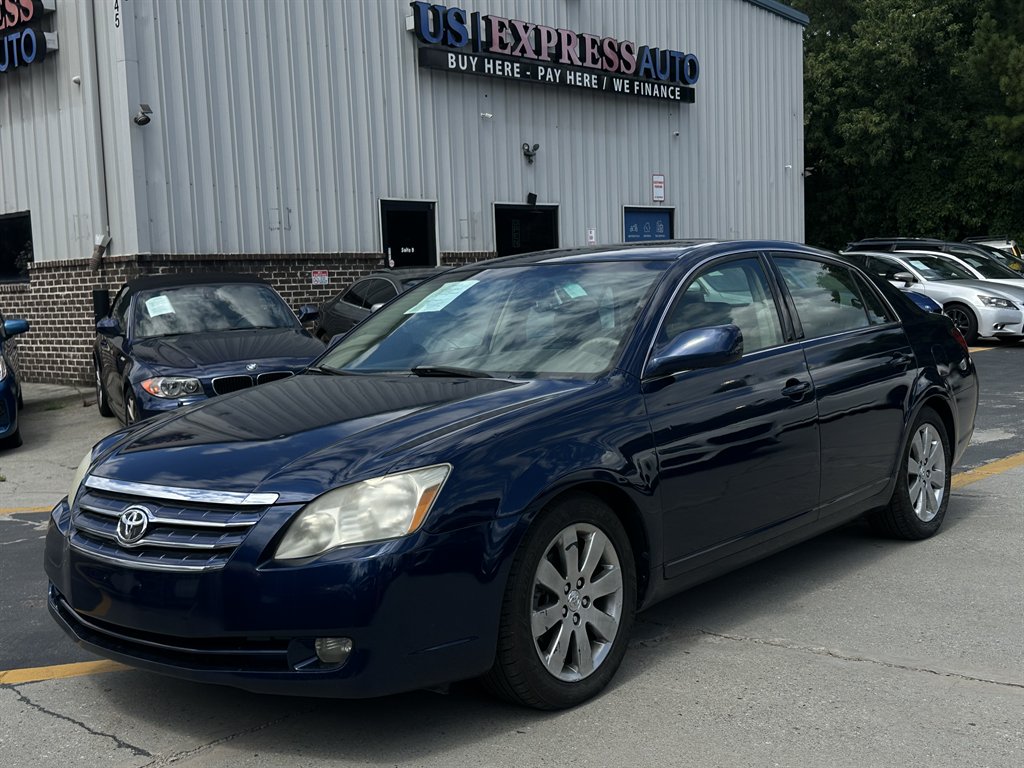 2005 Toyota Avalon - $6,995