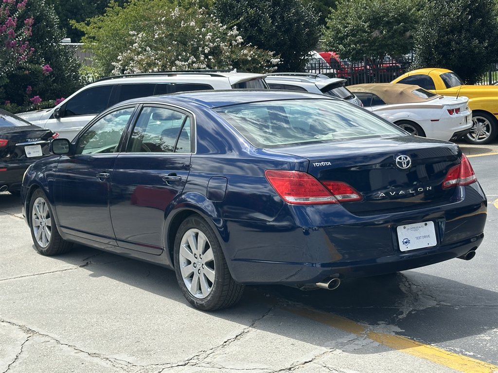 2005 Toyota Avalon - $6,995