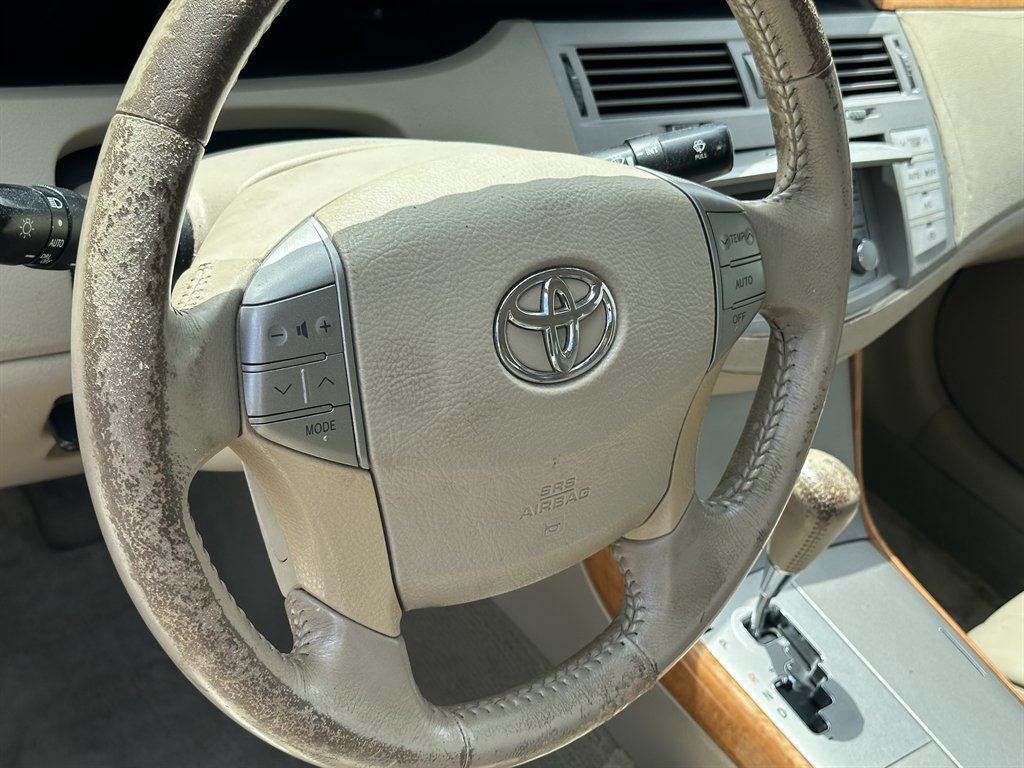 2005 Toyota Avalon - $6,995