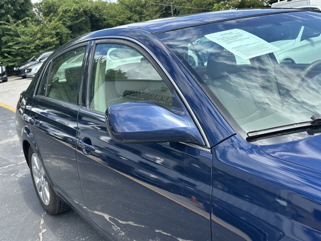 2005 Toyota Avalon - $6,995