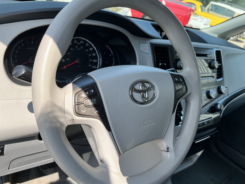 2012 Toyota Sienna - $8,995