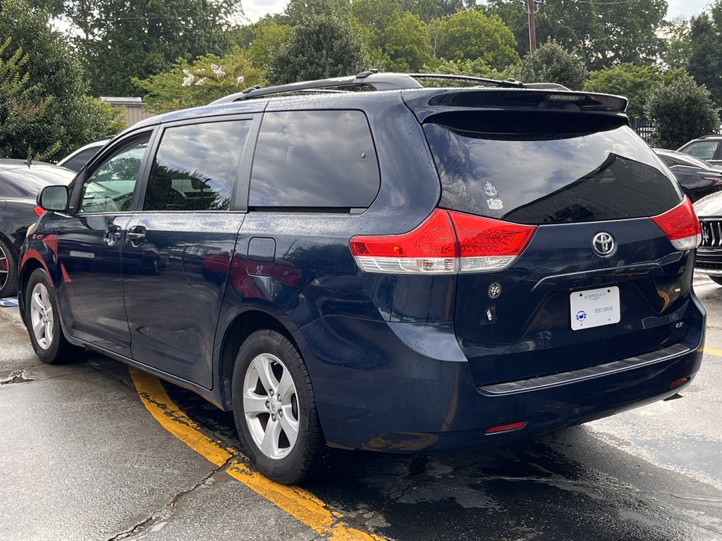 2012 Toyota Sienna - $8,995