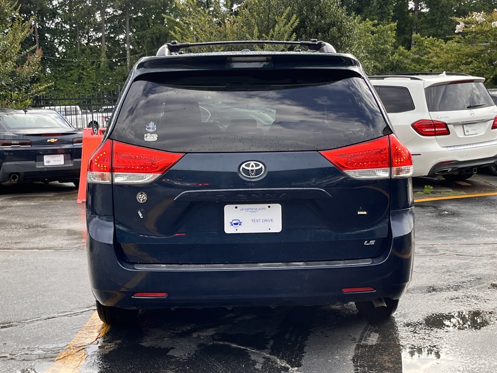 2012 Toyota Sienna - $8,995
