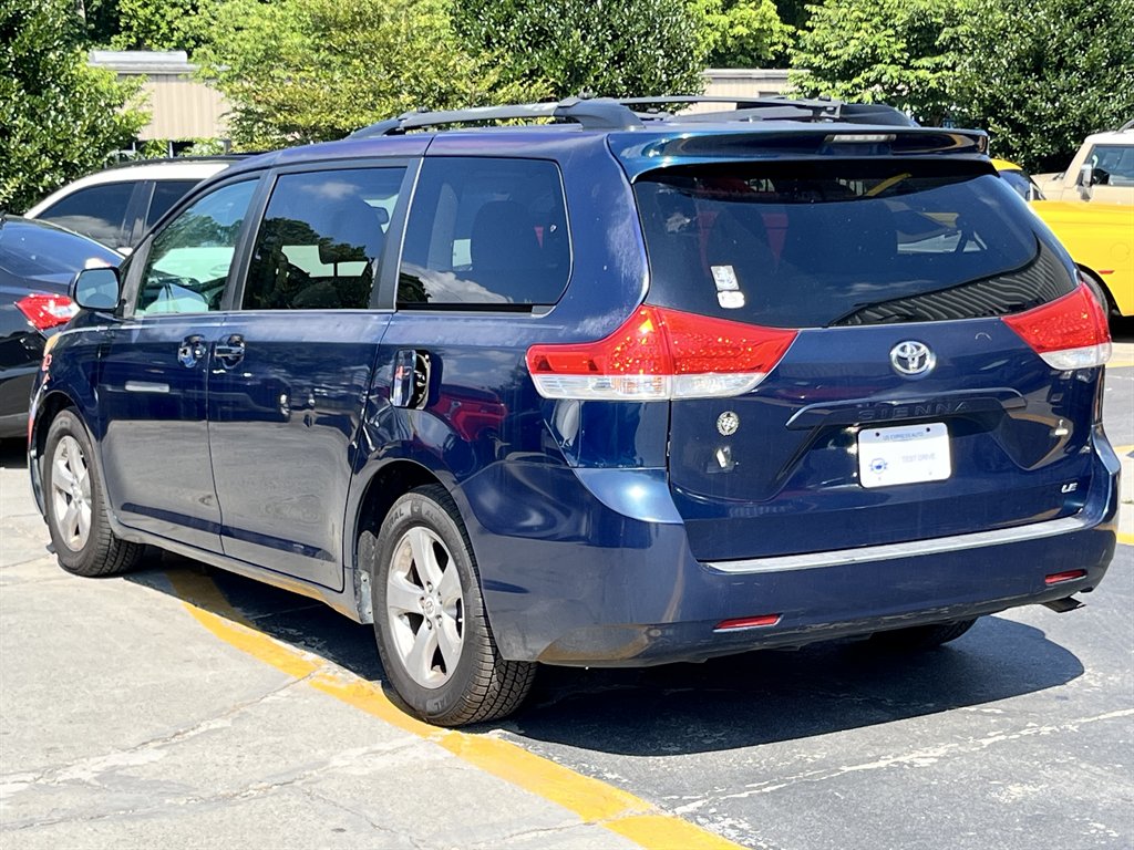 2012 Toyota Sienna - $8,995