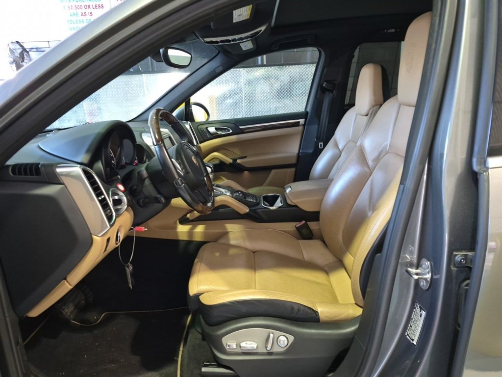 2014 Porsche Cayenne - $14,995