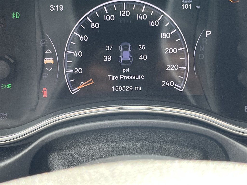 2017 Jeep Cherokee - $9,995