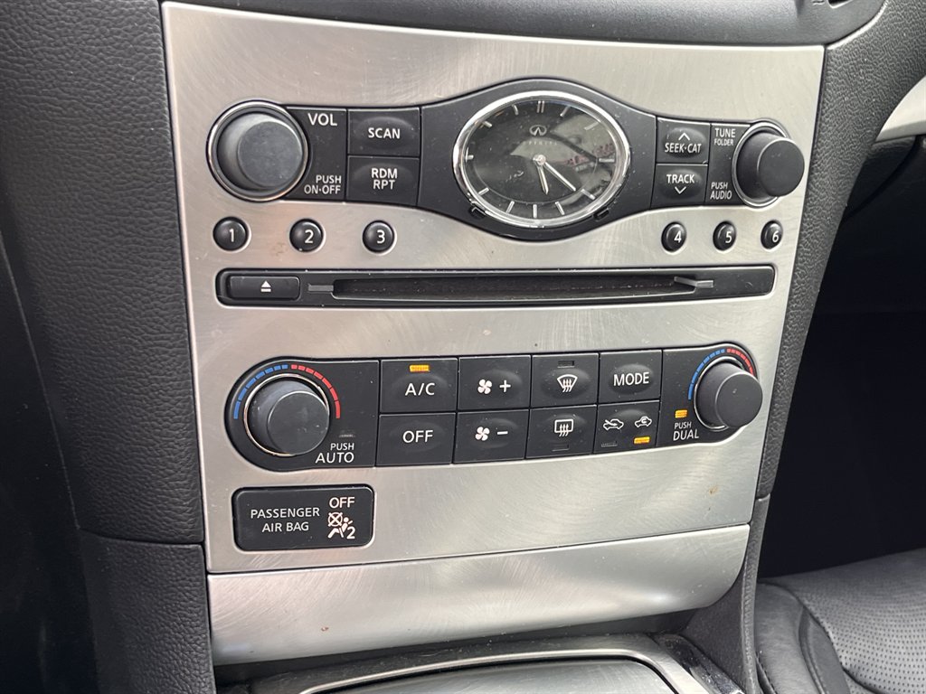 2012 INFINITI G - $10,995
